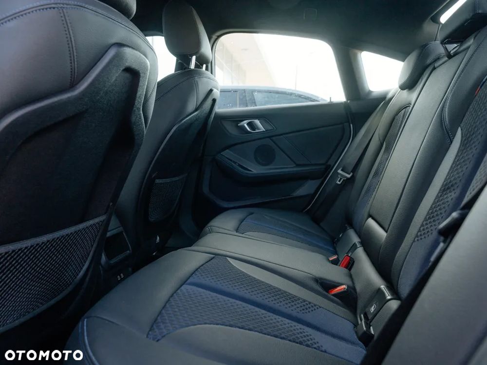 BMW Seria 2 218i M Sport - 12