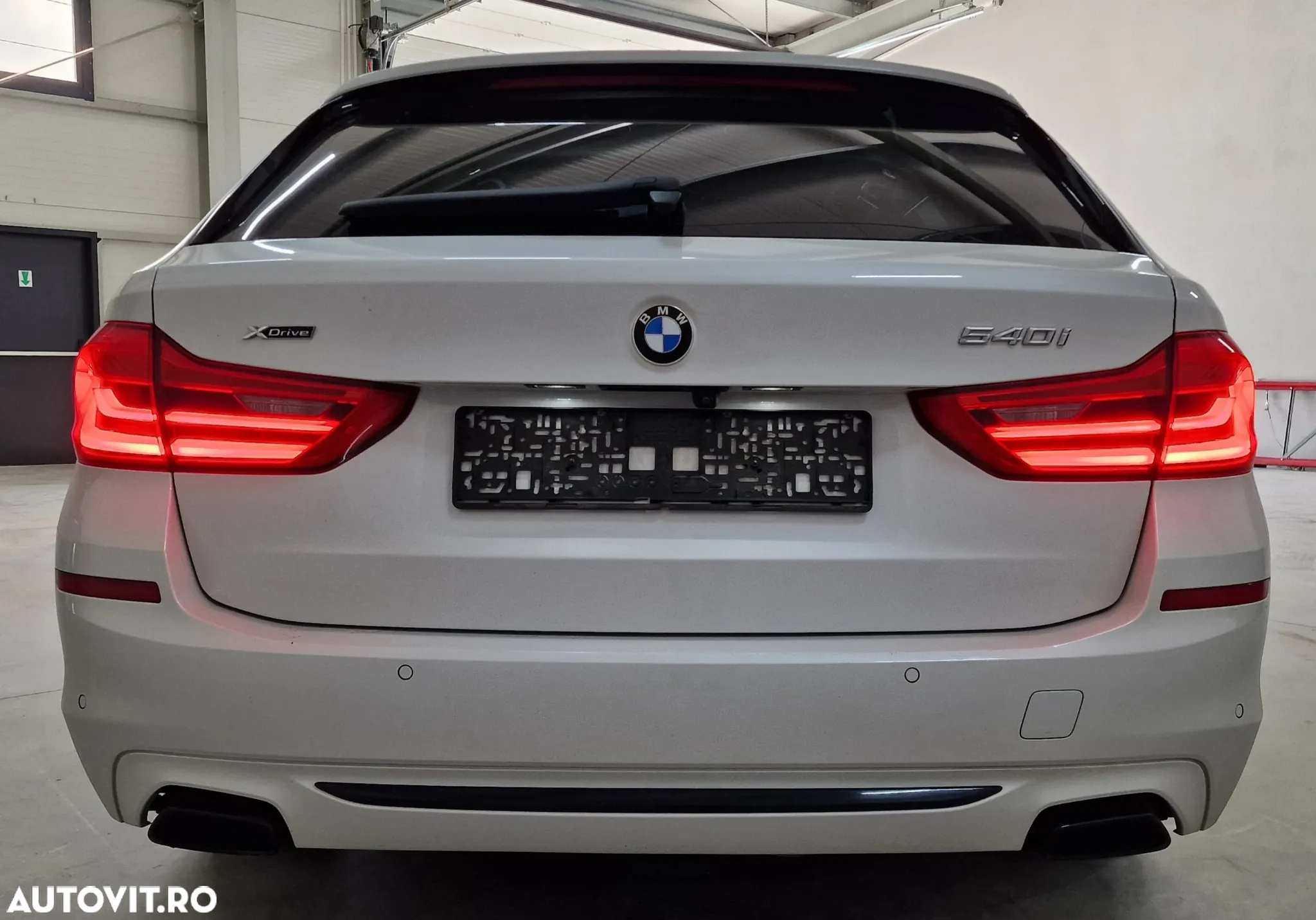 BMW Seria 5 540i xDrive Touring Aut. Sport Line - 9