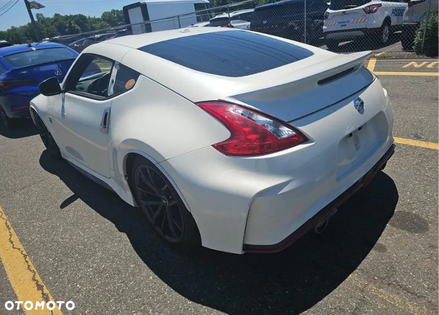 Nissan 370 Z 3.7 V6 Nismo - 5