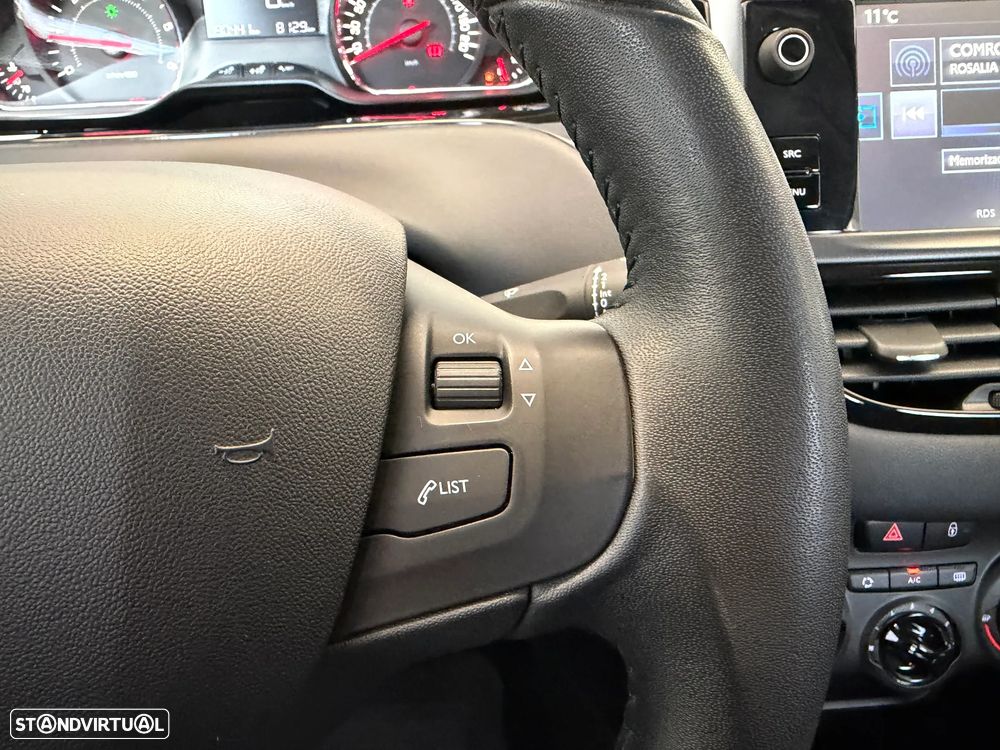 Peugeot 208 1.4 HDi SE Style - 31