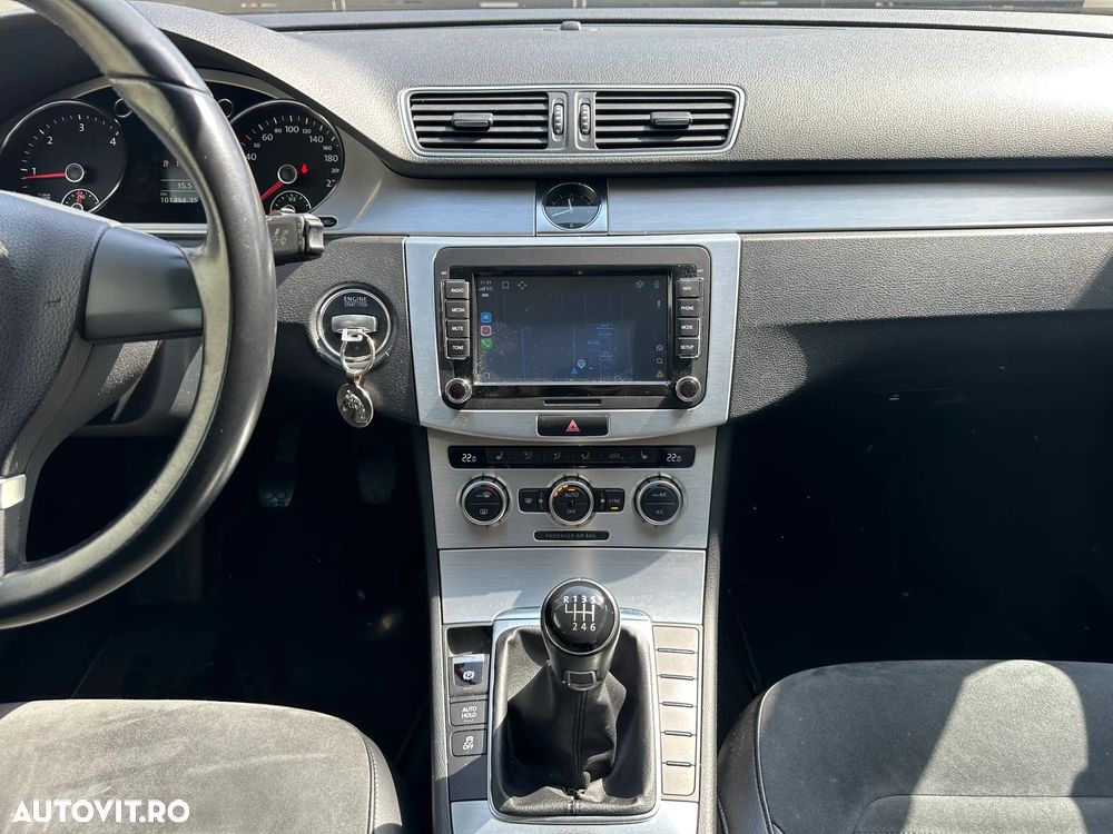 Volkswagen Passat - 8