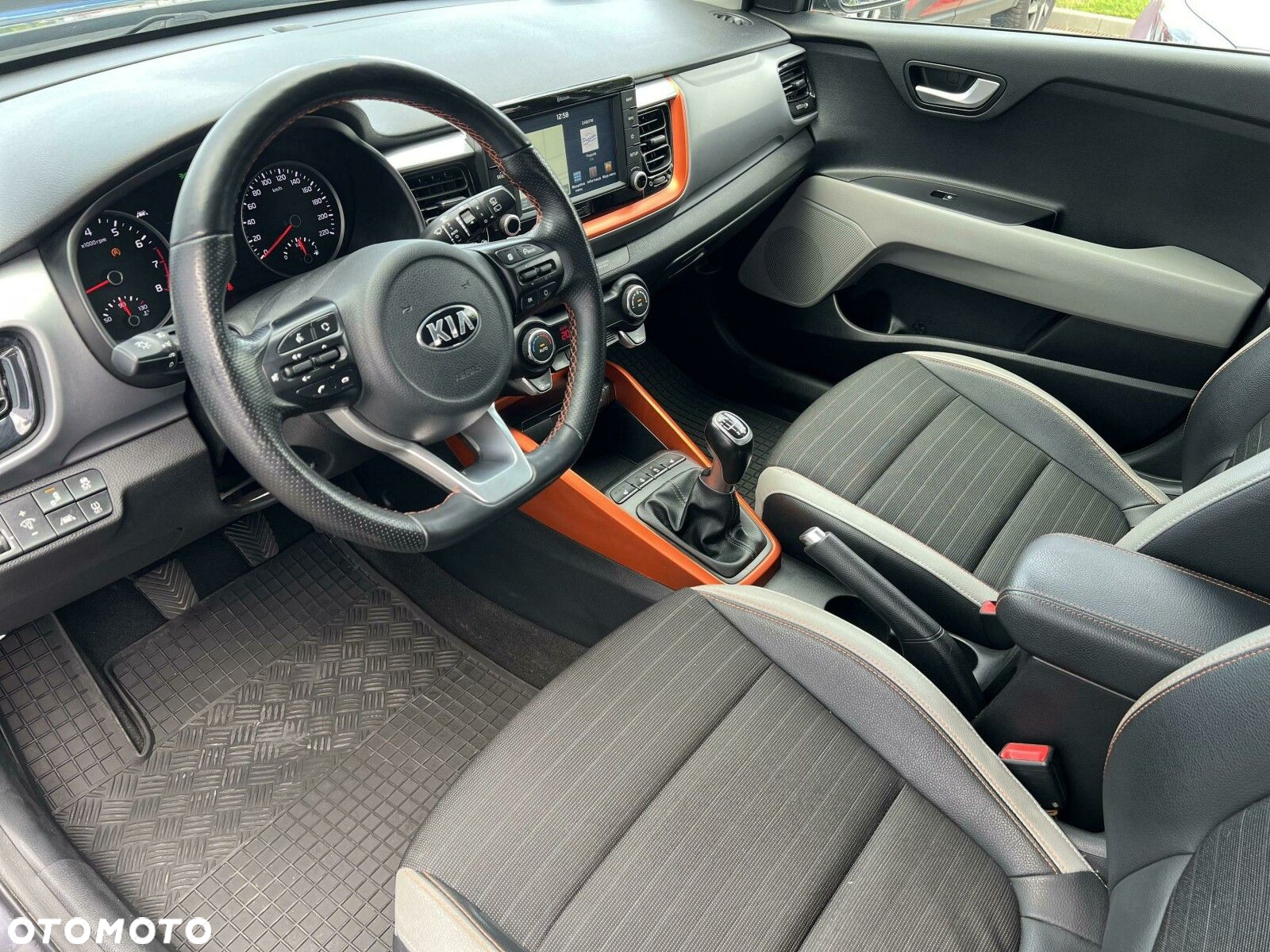 Kia Stonic - 10