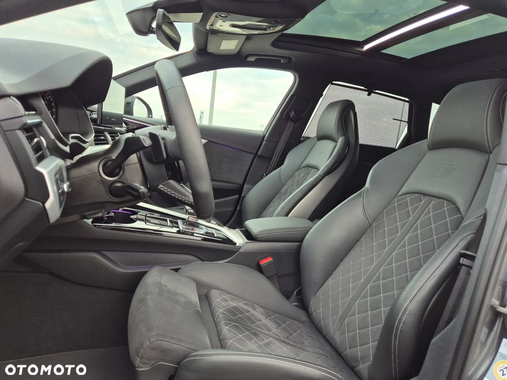 Audi A4 Avant 40 TDI quattro S tronic S line - 26