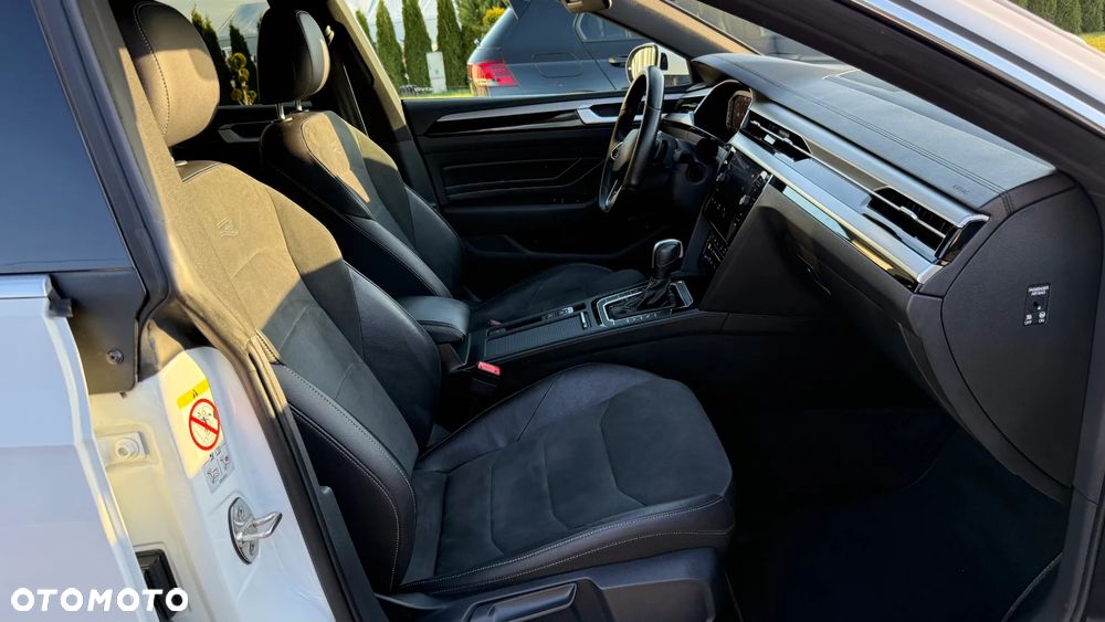 Volkswagen Arteon 2.0 TDI SCR R-Line DSG - 16