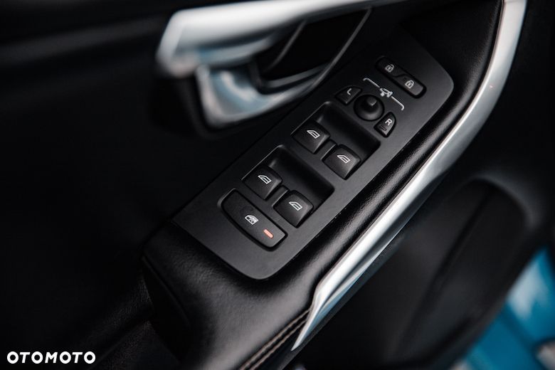 Volvo V40 T5 Drive-E R-Design Momentum - 13