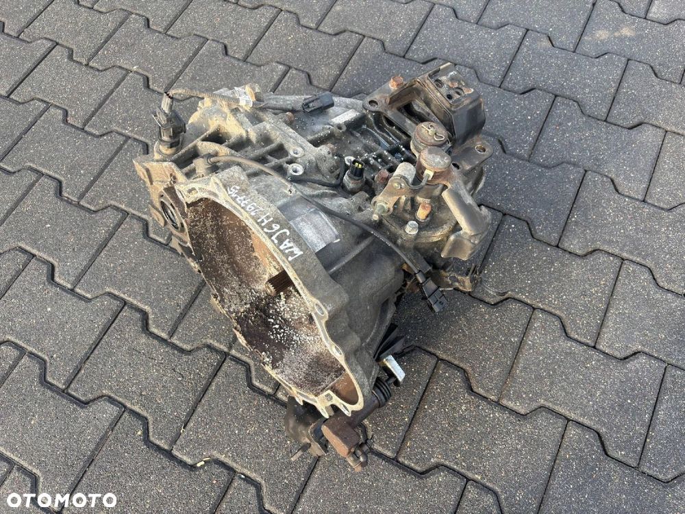 SKRZYNIA BIEGÓW 1.6 CRDI WAJ6H KIA CEED 2010 - 2