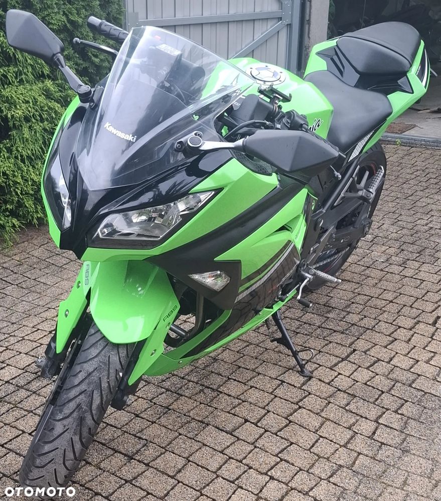 Kawasaki Ninja 300 ABS - 2