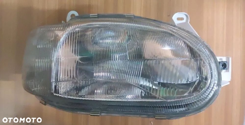 Reflektor prawy pasuje do Ford Escort - 1