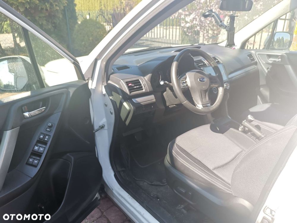 Subaru Forester 2.0D VR 000 - 8