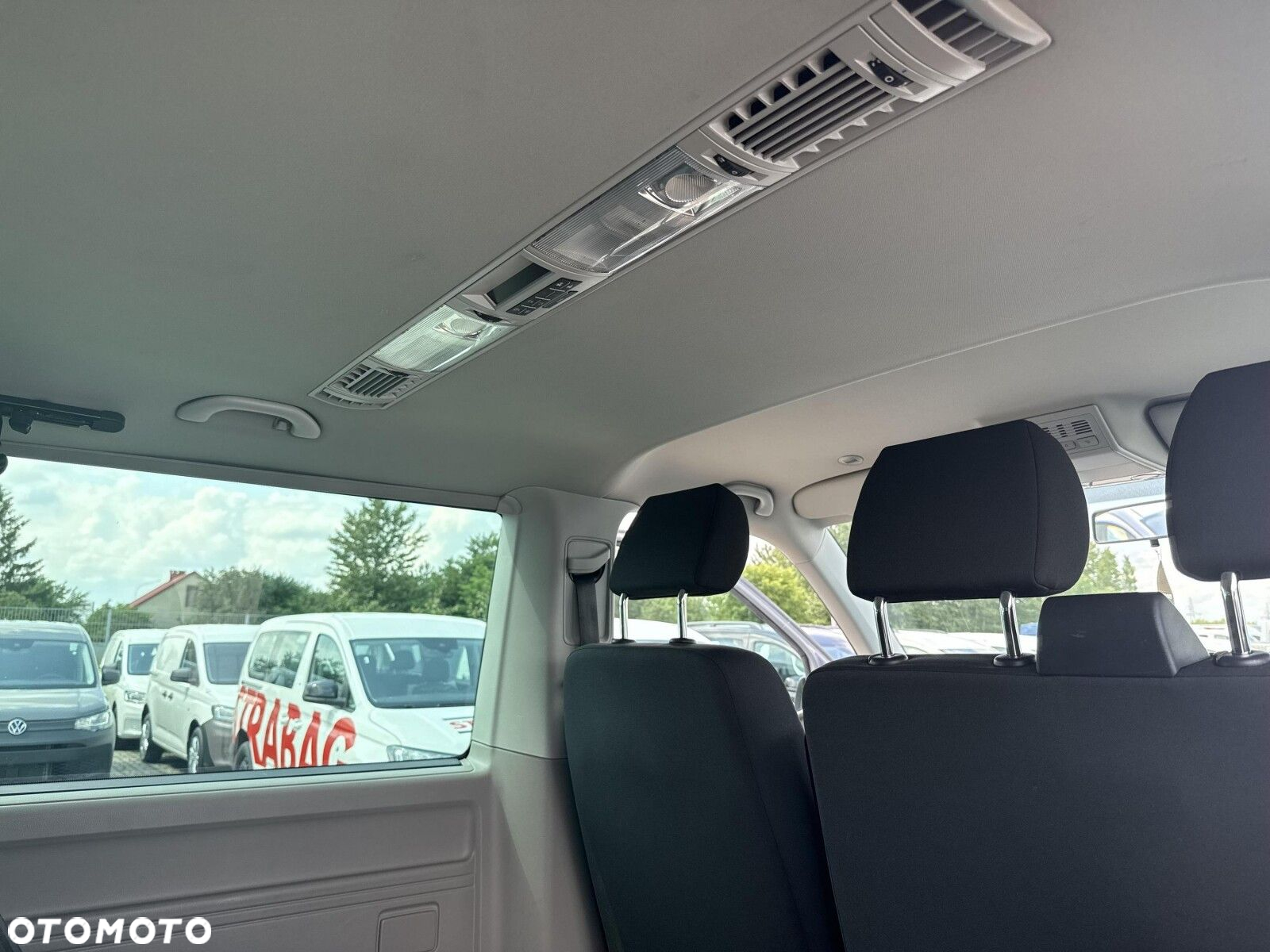Volkswagen Transporter - 12