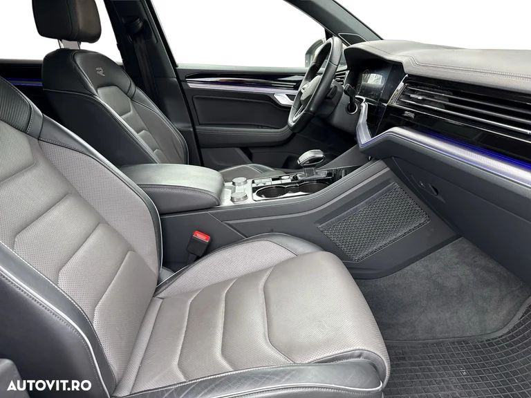 Volkswagen Touareg V6 TDI R-Style - 11