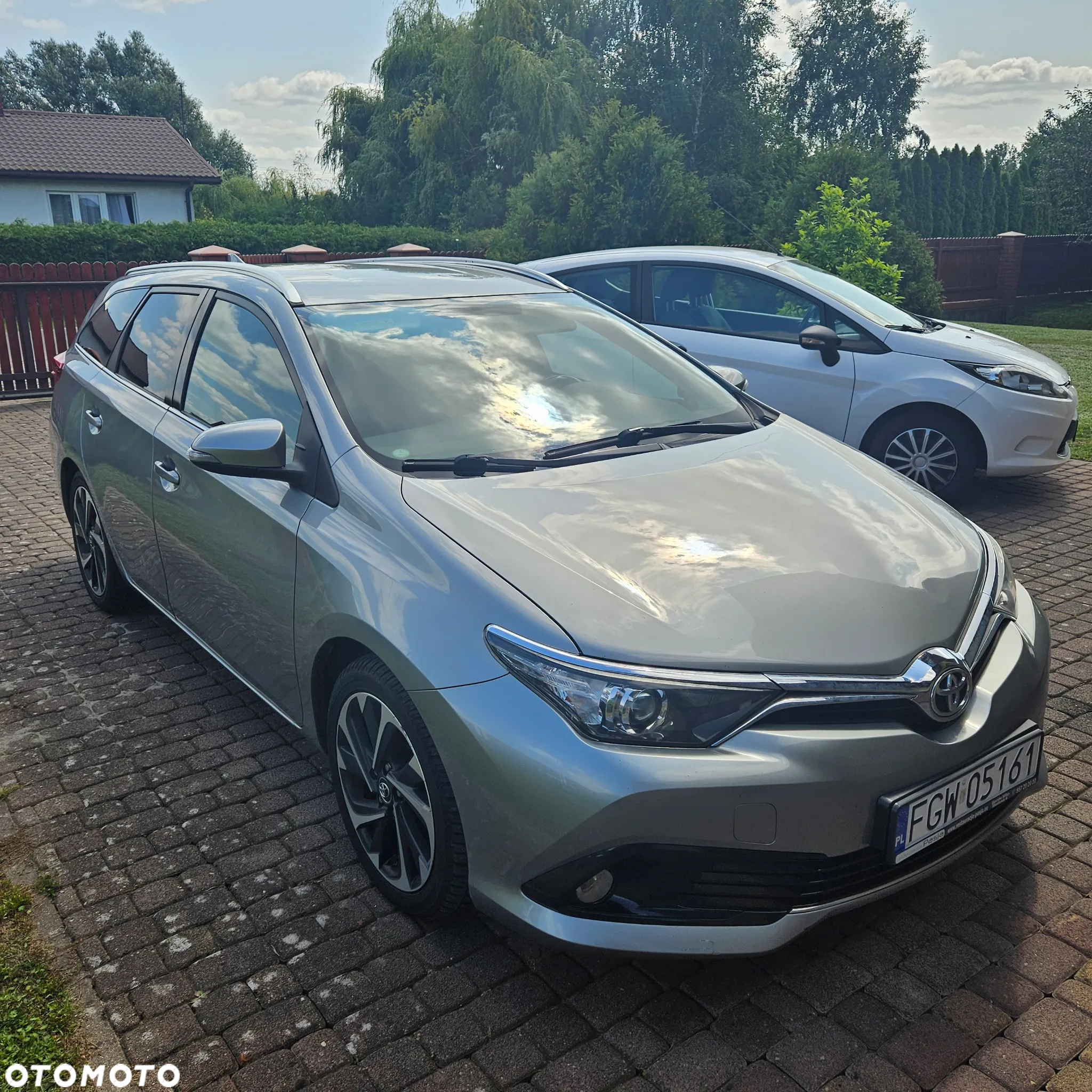 Toyota Auris 1.6 D-4D Touring Sports Comfort - 3