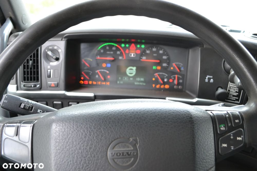 Volvo FM 450 8x4 TYLKO 523 114 km ASENIZACYJNY SZAMBIARKA NOWA BECZKA 25m³ 4 OŚ PODNOSZONA I SKRĘTNA POMPA JUROP RV-520 SPECJALNY - 11
