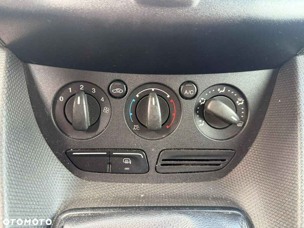 Ford Transit Connect - 15