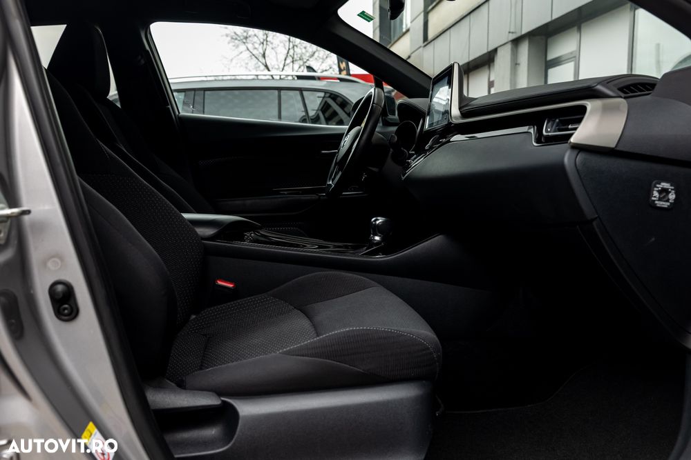 Toyota C-HR 1.8 HSD 122 CP 4x2 CVT C-lassy - 19