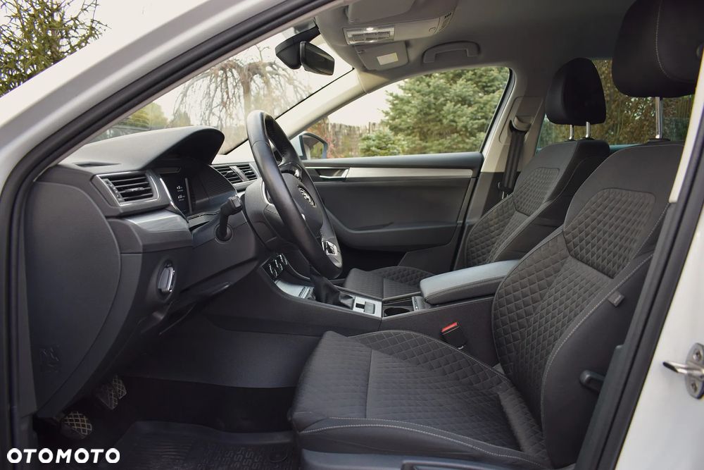 Skoda Superb 2.0 TDI SCR Style - 6