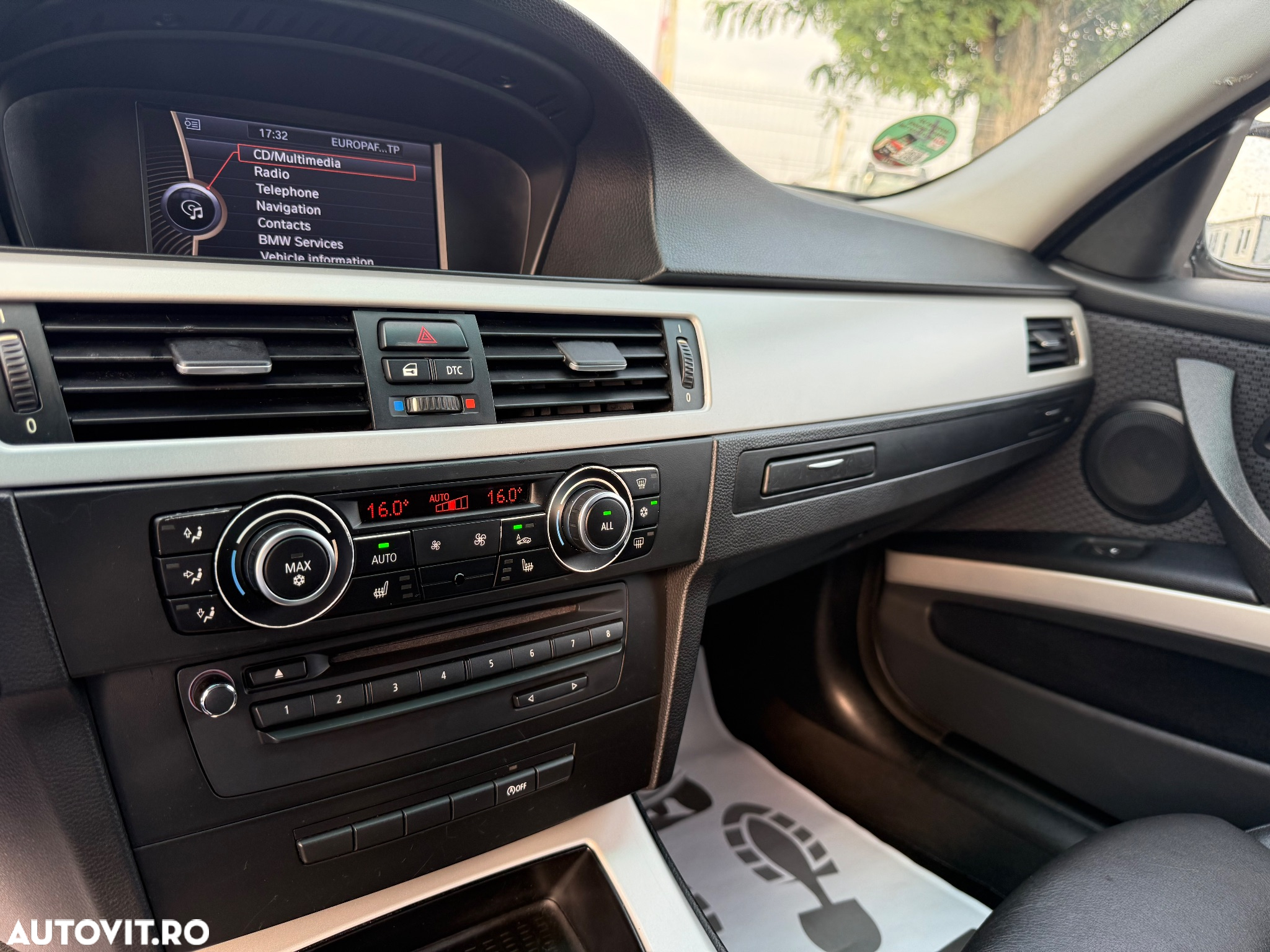 BMW Seria 3 318d Sport Line - 15