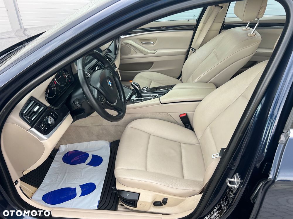 BMW Seria 5 530d xDrive Sport-Aut - 7