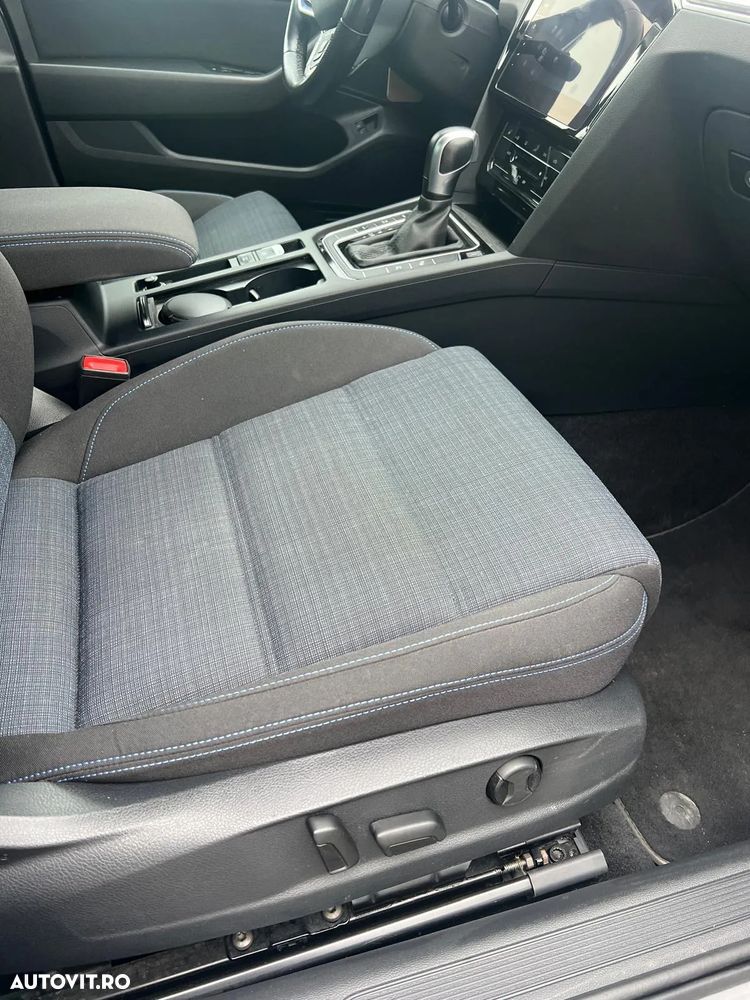 Volkswagen Passat GTE - 31