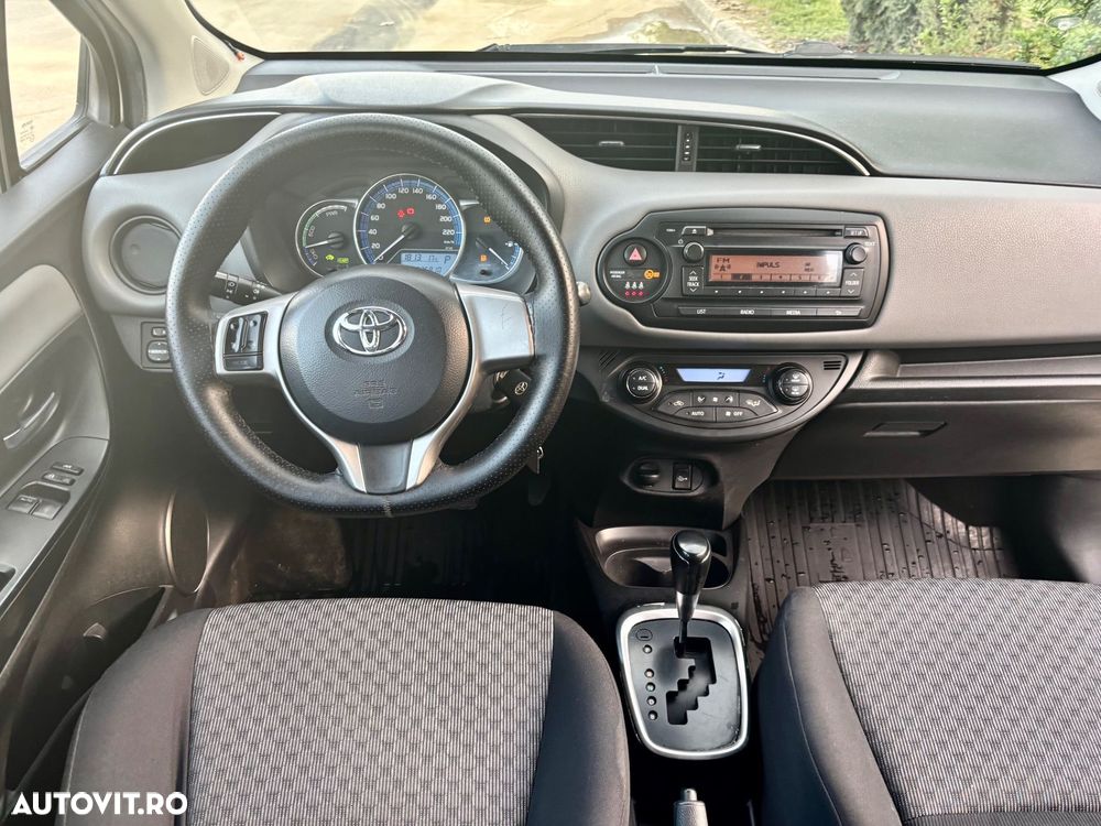 Toyota Yaris 1.5 VVT-i HSD Luna - 6