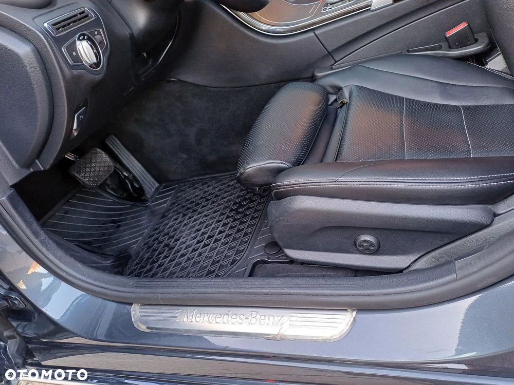 Mercedes-Benz Klasa C 300 7G-TRONIC Exclusive - 8
