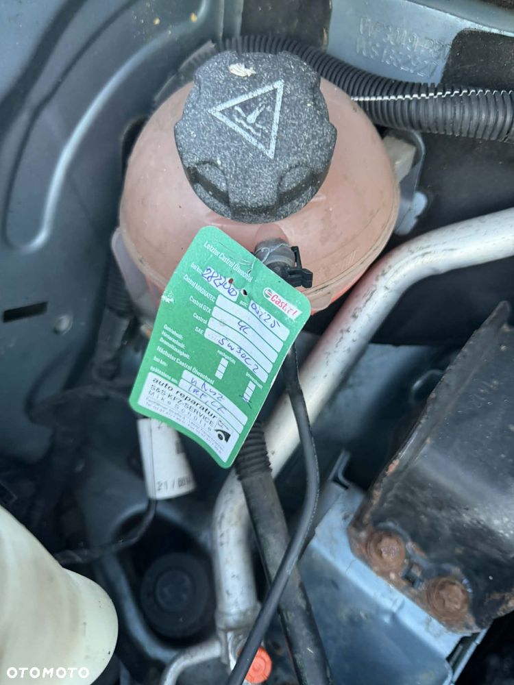 Peugeot 5008 1.6 HDi Premium - 17