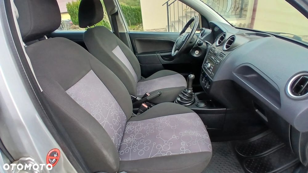 Ford Fiesta - 21