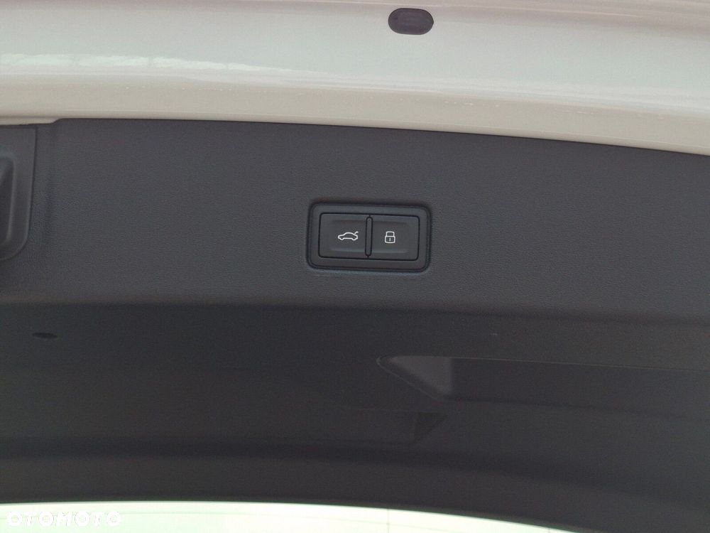 Audi Q4 e-tron - 10