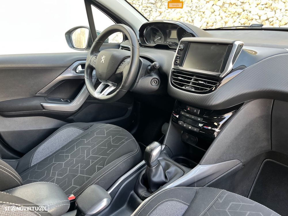 Peugeot 2008 PureTech 82 Style - 31