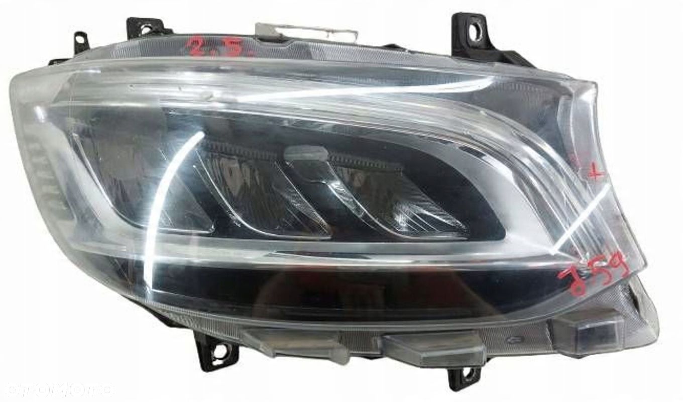 Mercedes Sprinter 907 W907 W910 18- Prawa Lampa przednia przód reflektor - 1