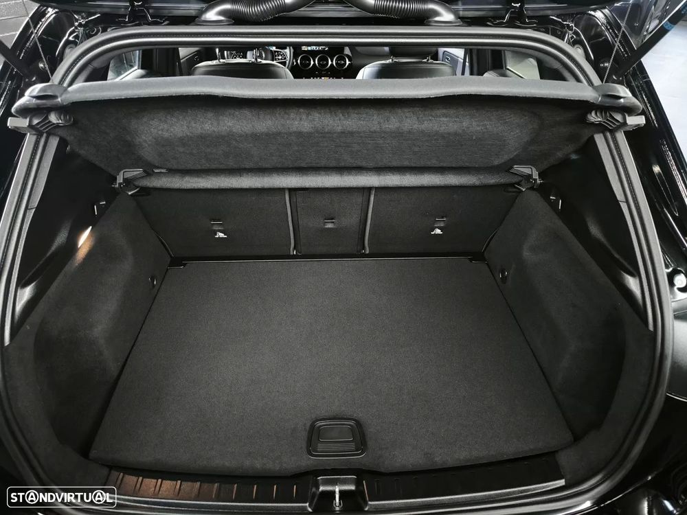 Mercedes-Benz GLA 200 d 8G-DCT Style - 40