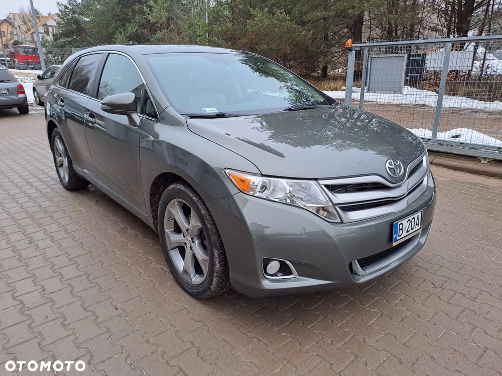 Toyota Venza 3.5 V6 AWD - 2