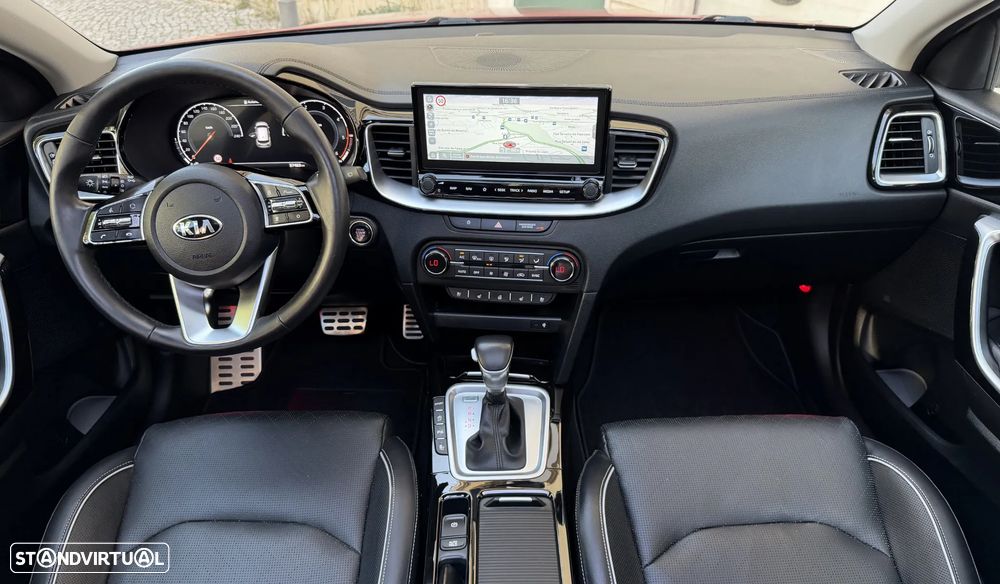 Kia Ceed SW 1.6 CRDi DCT Platinum Edition - 30