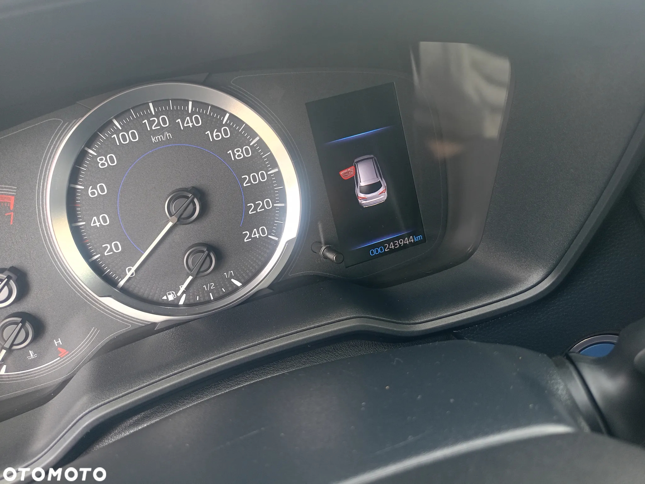 Toyota Corolla 1.8 Hybrid Active - 14