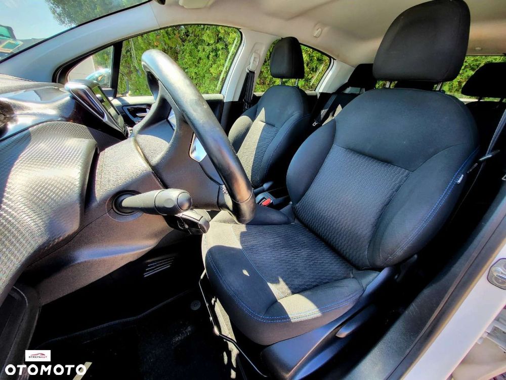 Peugeot 208 - 5