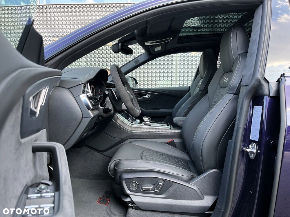 Audi RS Q8 - 24