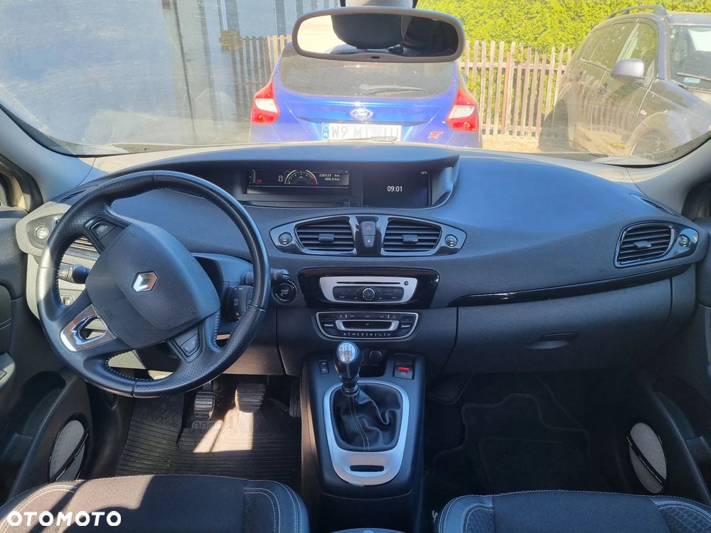 RENAULT GRAND SCENIC III 13-16 LIFT 2014 r. deska rozdzielcza + pasy lewy i prawy przód + moduł + AIRBAG  * - 1