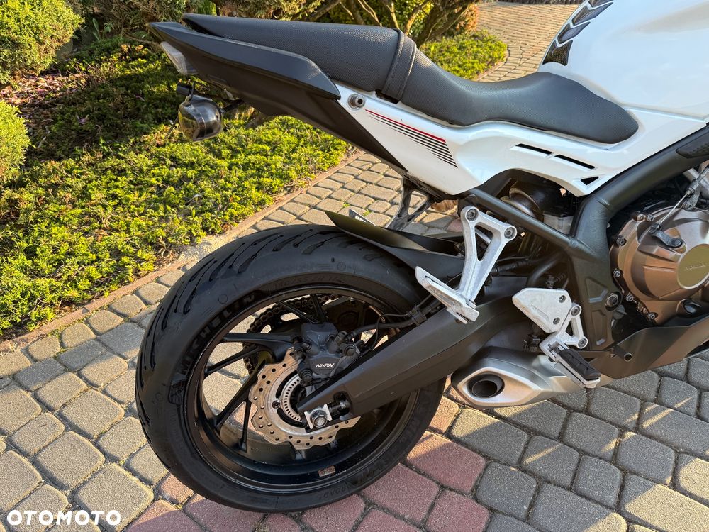Honda CBR - 11