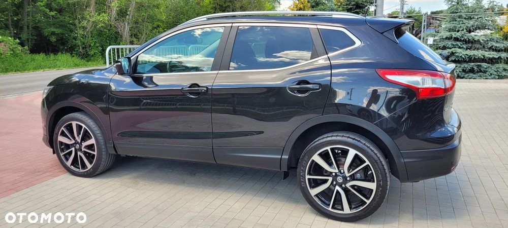 Nissan Qashqai 1.2 DIG-T Xtronic TEKNA+ - 4