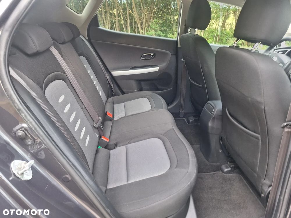 Kia Ceed - 24