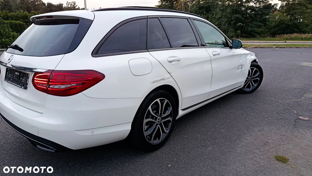 Mercedes-Benz C-Class 2018 photo 3