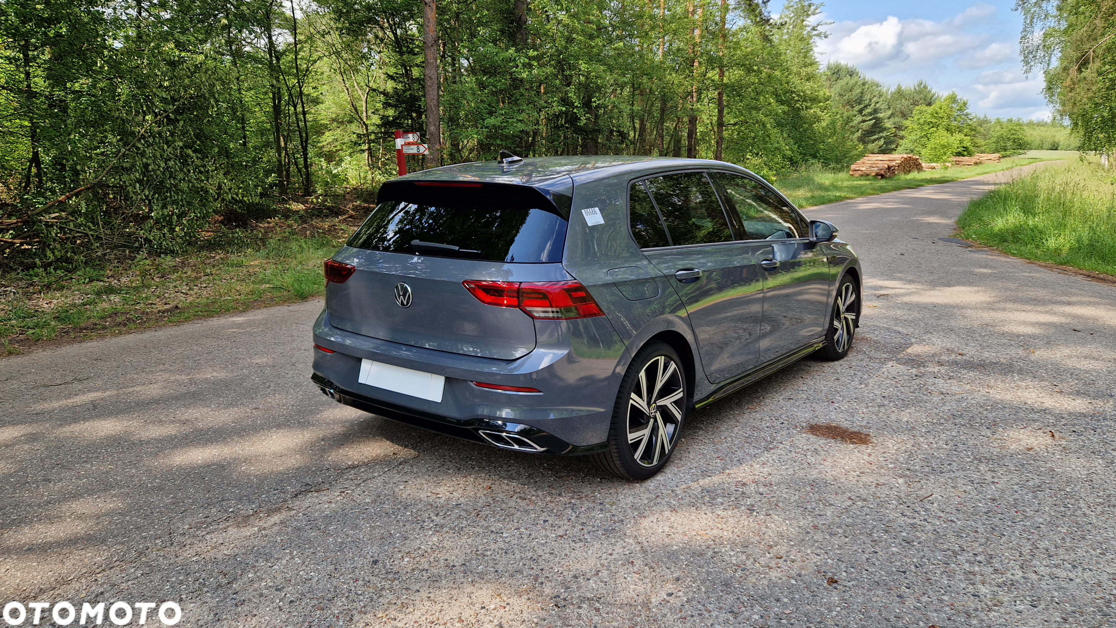 Volkswagen Golf VIII 2.0 TDI R-Line DSG - 28