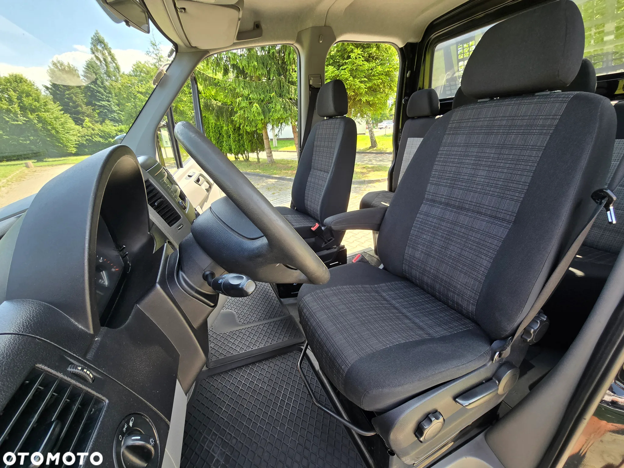 Mercedes-Benz Sprinter - 12