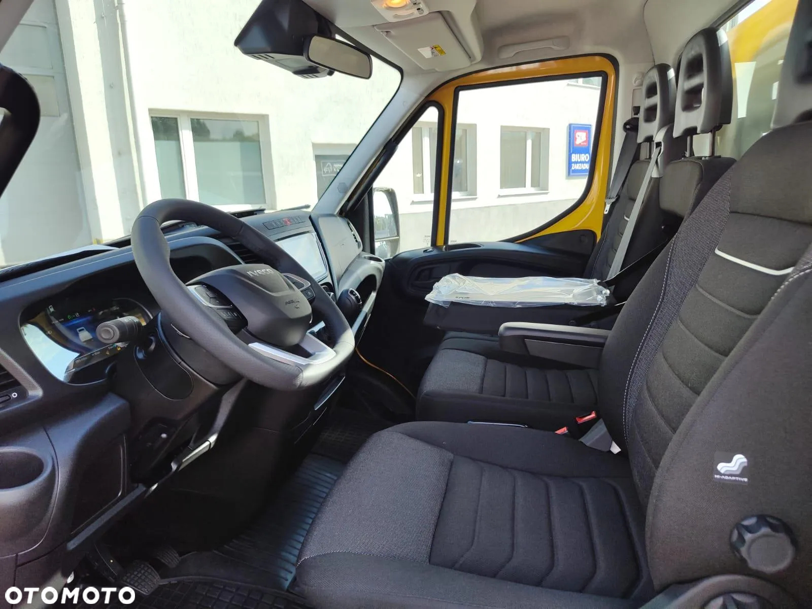 Iveco Daily 35C18H 3.0 Diesel, 6MT, Wywrot & ToolBox - 5