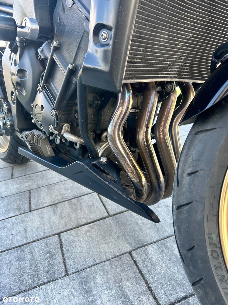 Yamaha FZ8 - 10