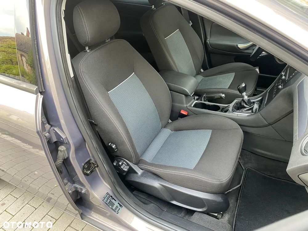 Ford Mondeo 1.6 TDCi Ambiente - 27