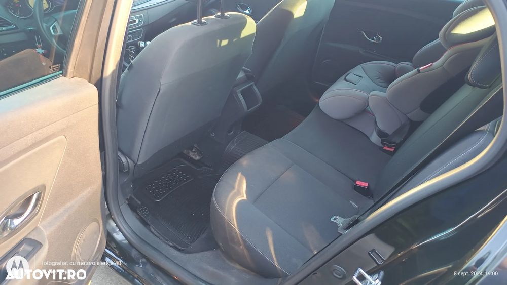 RENAULT Megane 2011 — imagine 4