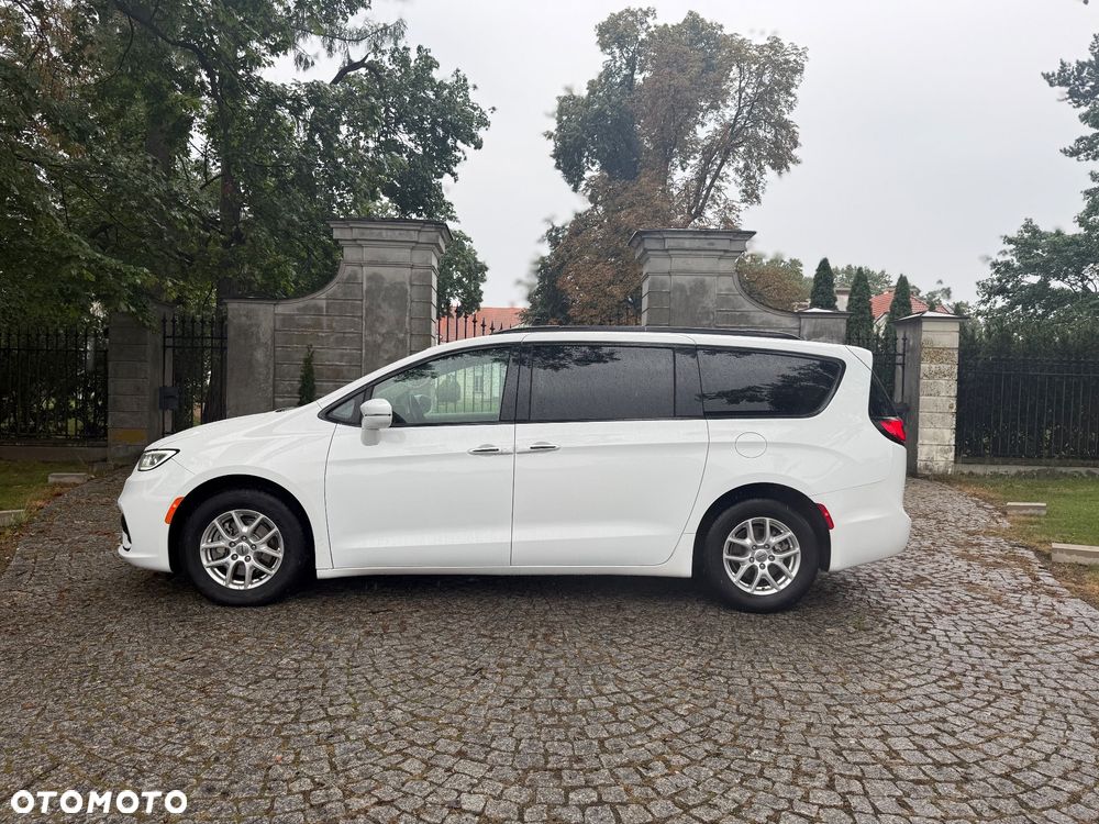 Chrysler Pacifica - 30