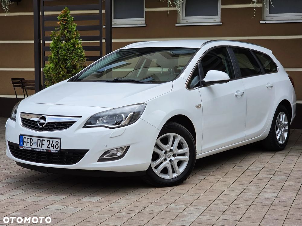 Opel Astra 1.4 Turbo Cosmo - 11