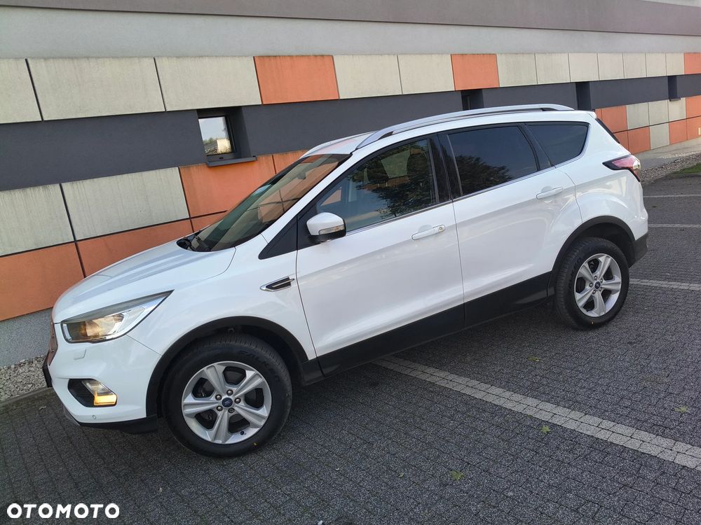 Ford Kuga 1.5 EcoBoost 2x4 Trend - 1